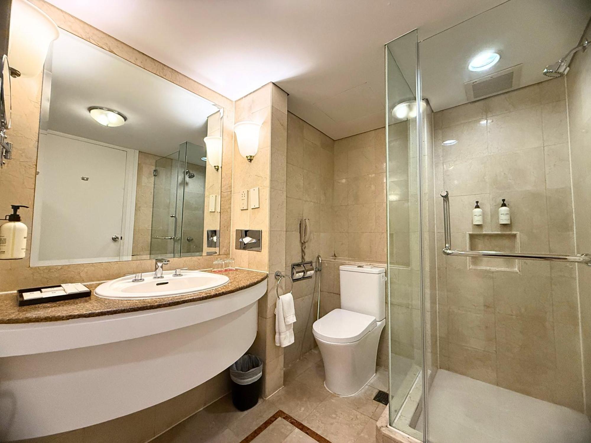 Club Room Two Single Beds
